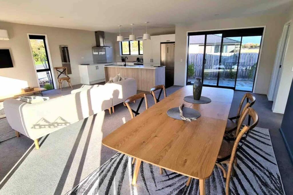 Miss Eastons Whare Villa Уестпорт Екстериор снимка